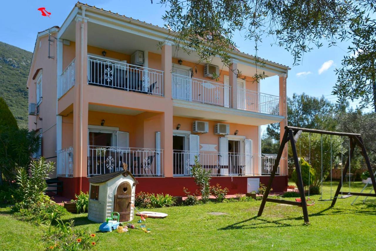 Giokos Apartment Ágios Matthaíos Екстериор снимка