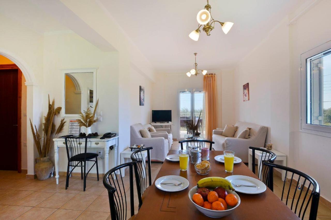 Giokos Apartment Ágios Matthaíos Екстериор снимка