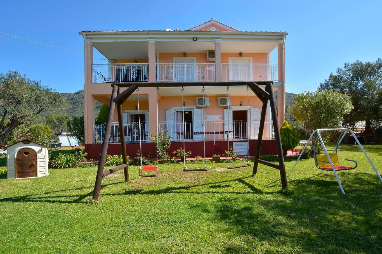 Giokos Apartment Ágios Matthaíos Екстериор снимка